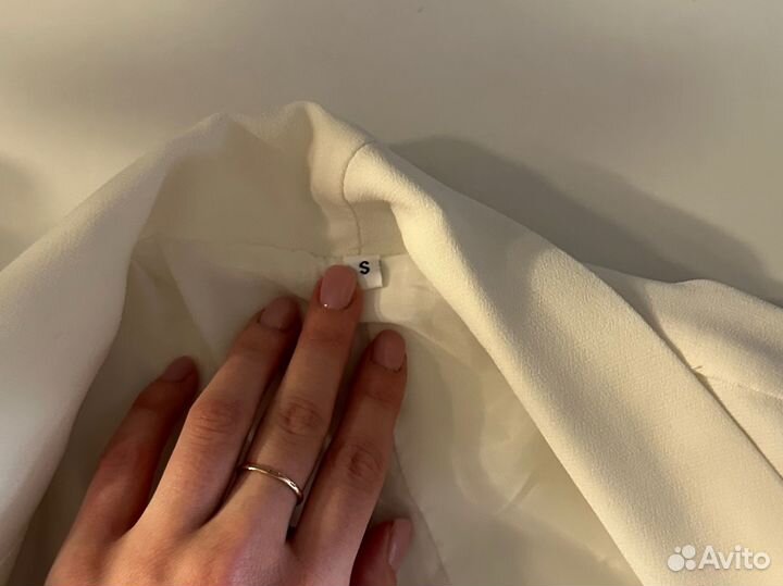 Пиджак женский белый s