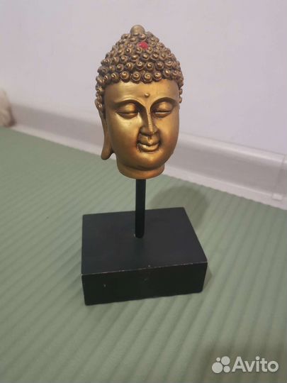 Бюст Будды
