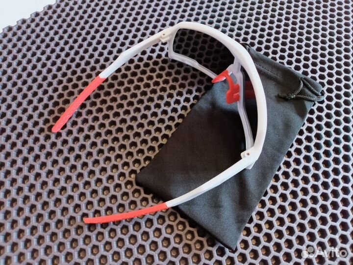 Очки спортивные