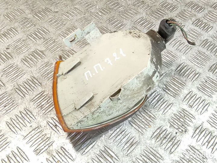 Поворотник правый Volkswagen Polo 1994-1999