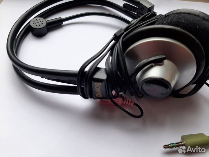 Проводные наушники