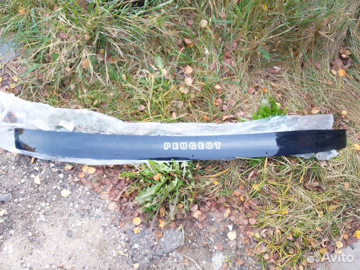 Дифлектор капота Peugeot 806