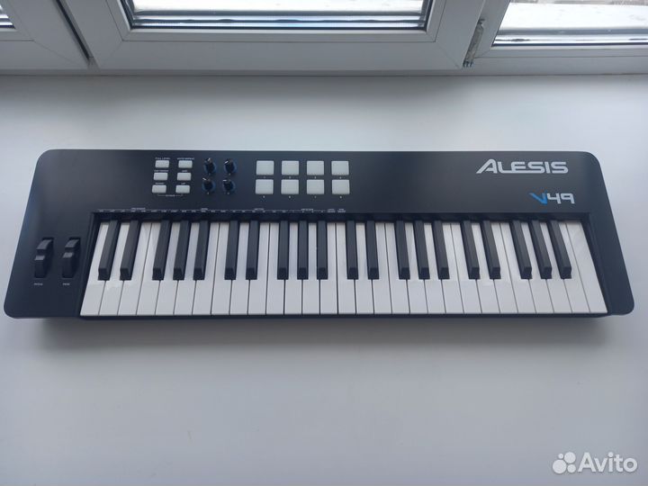 Мидиклавиатура Alesis V49mkii