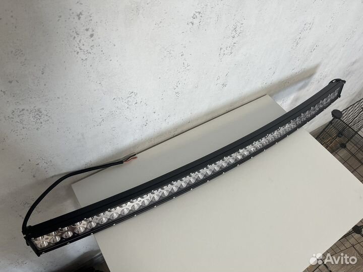 Балка прожектор на крышу авто изогнутая