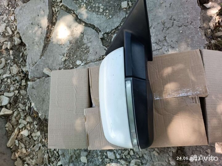 Зеркало правая