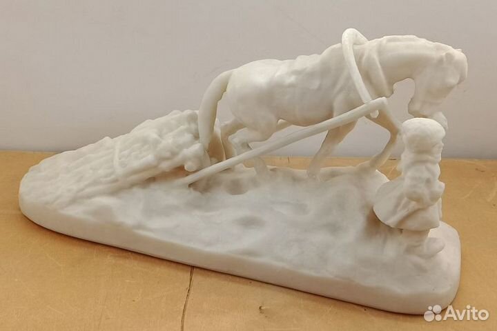 Статуэтка СССР Лошадка везущая хвороста воз. Колки