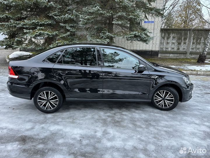 Volkswagen Polo 1.6 AT, 2016, 215 000 км