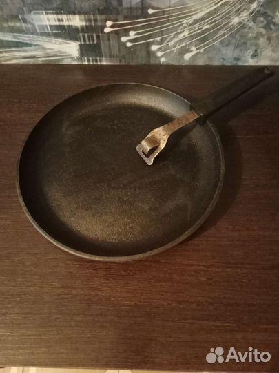 Чугунная сковорода СССР