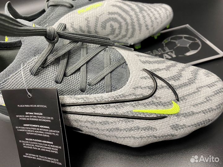 Футбольные бутсы Nike Phantom GX