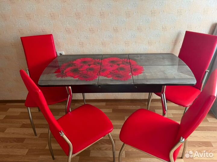 Кухонный стол и стулья бу