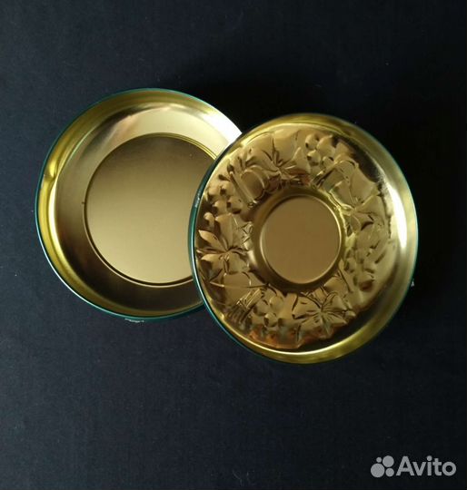 Жестяная банка из под чая