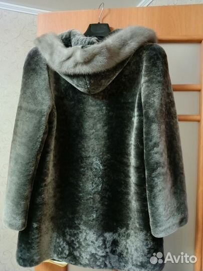 Шуба женская натуральная цигейка