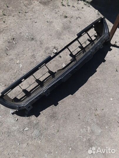 Диффузор переднего бампера