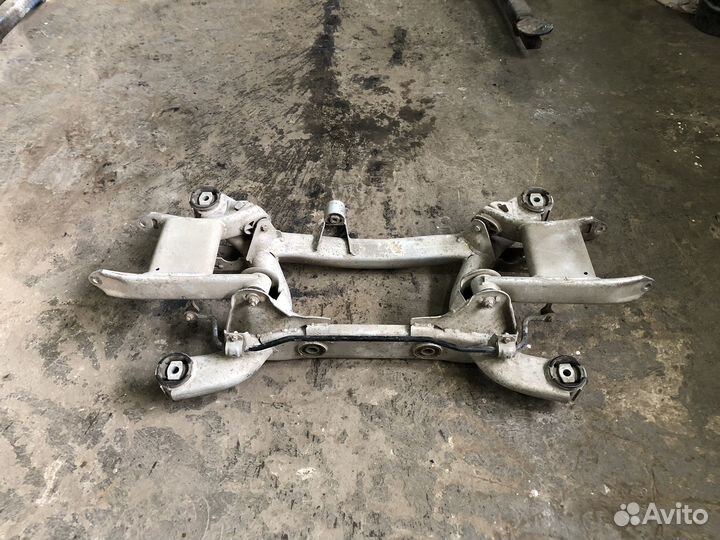 Подрамник задний bmw 5 e39