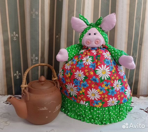 Кукла грелка на чайник