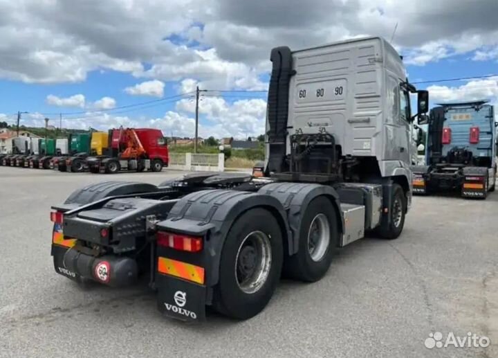 Pазбираем грузовик Volvo FH 2008-2013