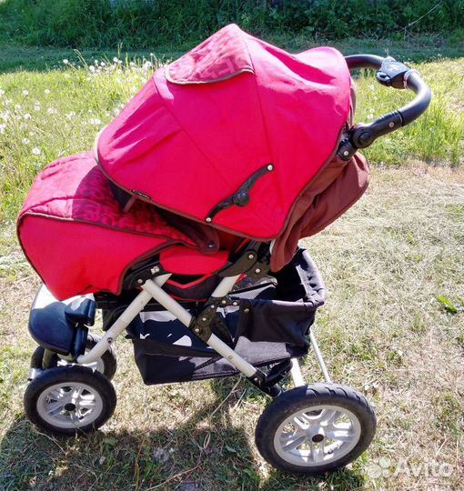 Прогулочная коляска