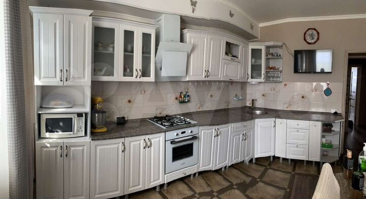 3-к. квартира, 95 м², 9/10 эт.