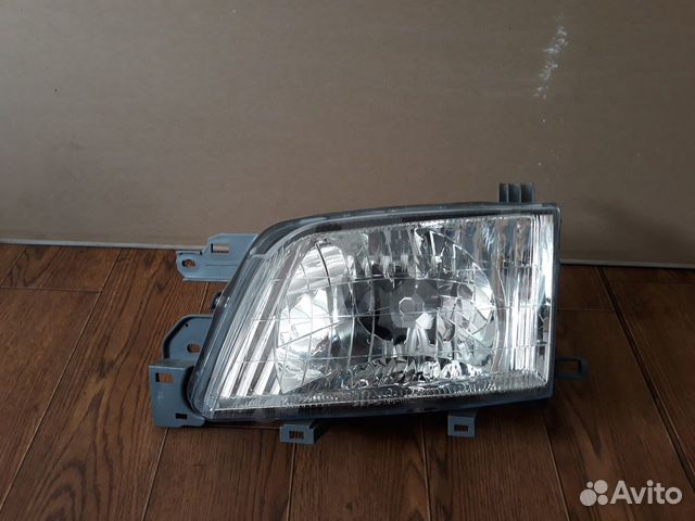 Фара левая Subaru Forester