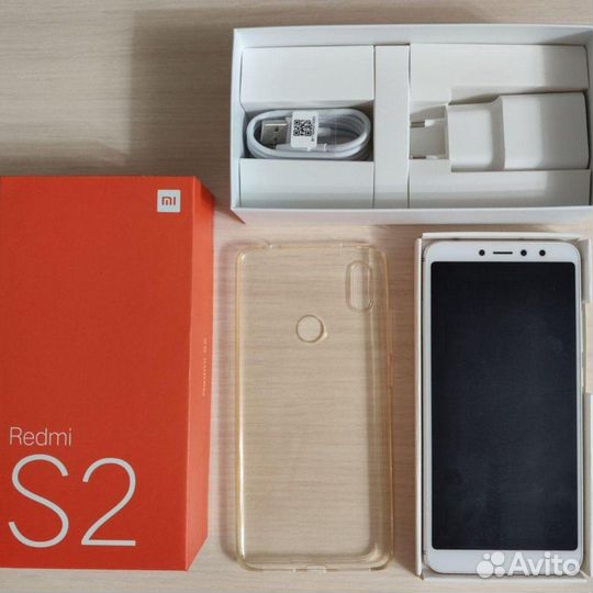 Телефон Xiaomi Смартфон Xiaomi RedMi S2 3/32Gb Gol