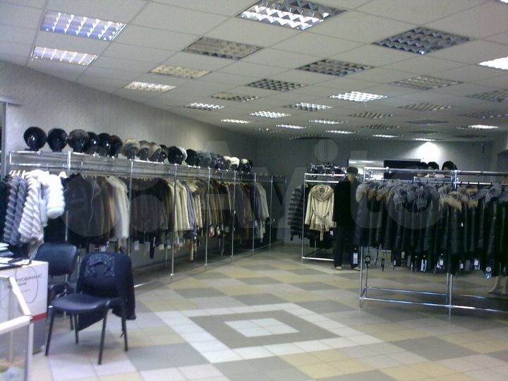 Торговое помещение, 364 м²