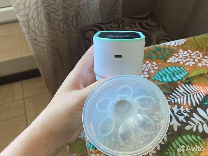 Электронный молокоотсос baby go