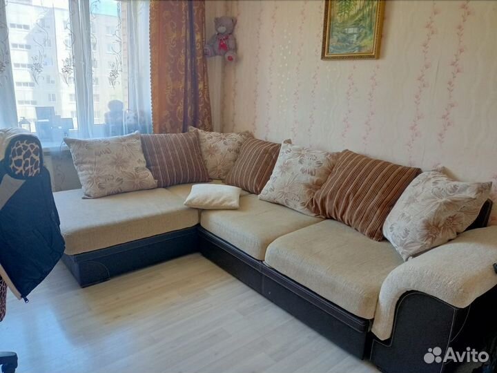 Большой угловой диван бу