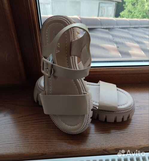 Босоножки женские 37 размер