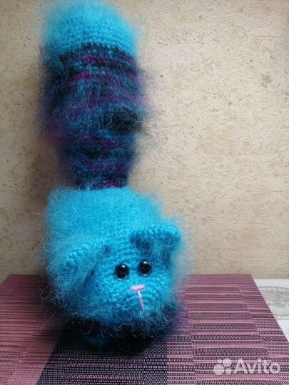 Кот хвостатый пушистик