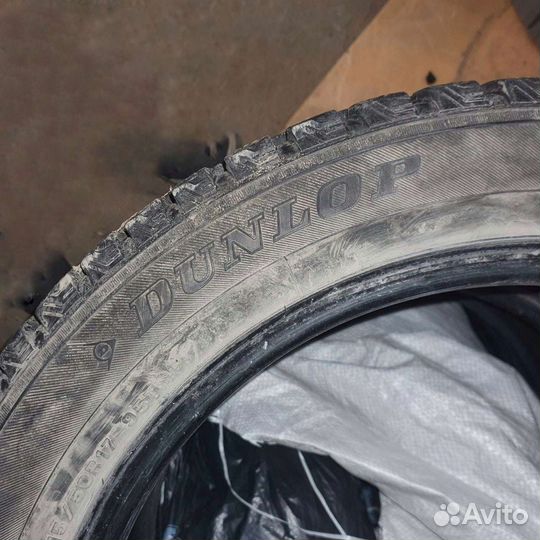 Dunlop SP Winter Ice 01 215/50 R17 95T