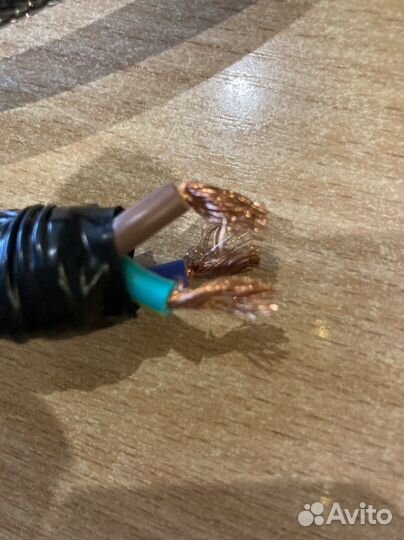 Силовой аудио кабель