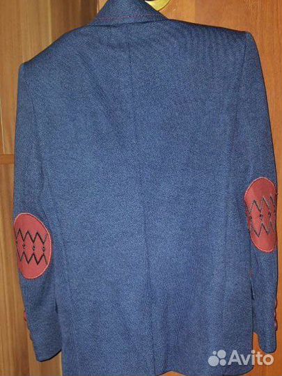 Пиджак для мальчика новый