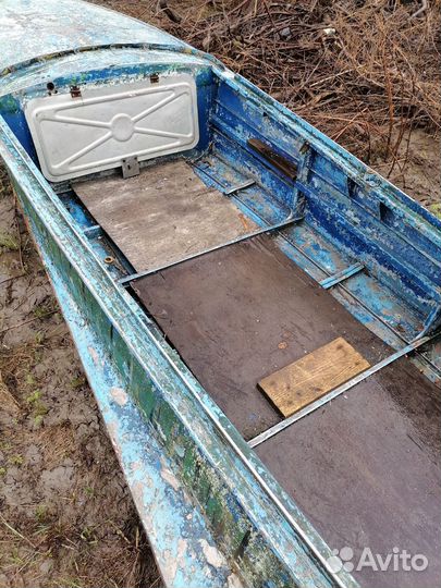 Лодка с мотором