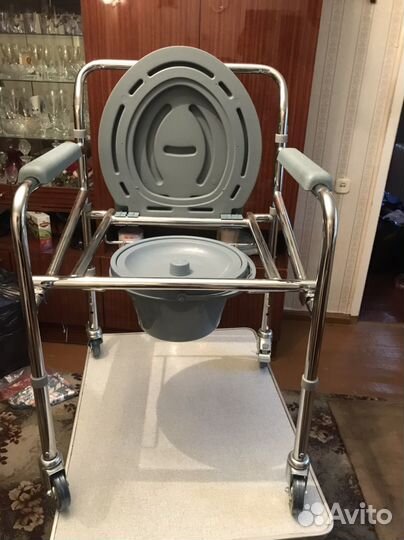 Кресло стул санитарный