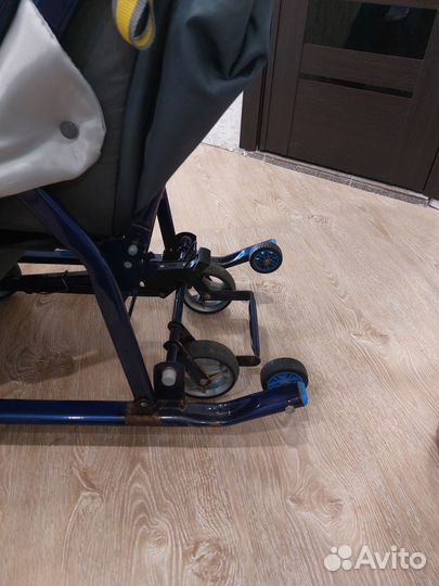 Зимняя коляска-сани