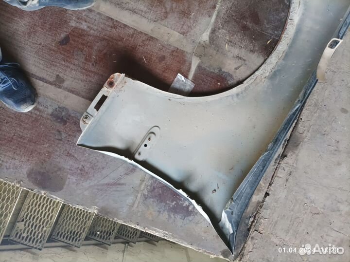 Крыло переднее правое mercedes w220
