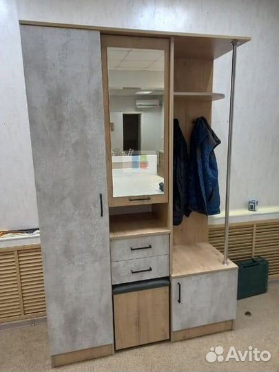 Прихожая