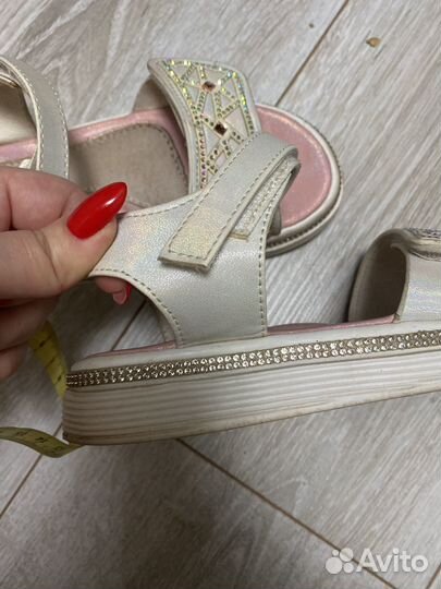 Босоножки для девочки 32