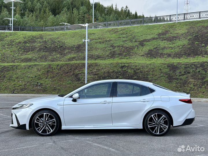 Toyota Camry 2.0 CVT, 2024, 10 км