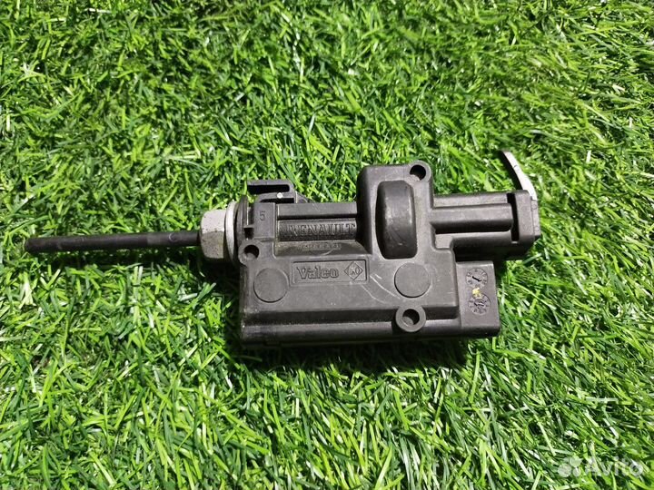 Активатор замка крышки топливного бака Renault