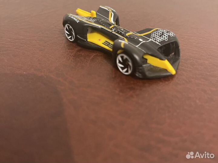 Машинки hot wheels