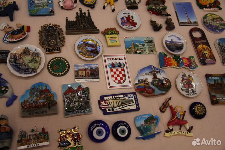 Коллекция магнитов на холодильник, из Европы
