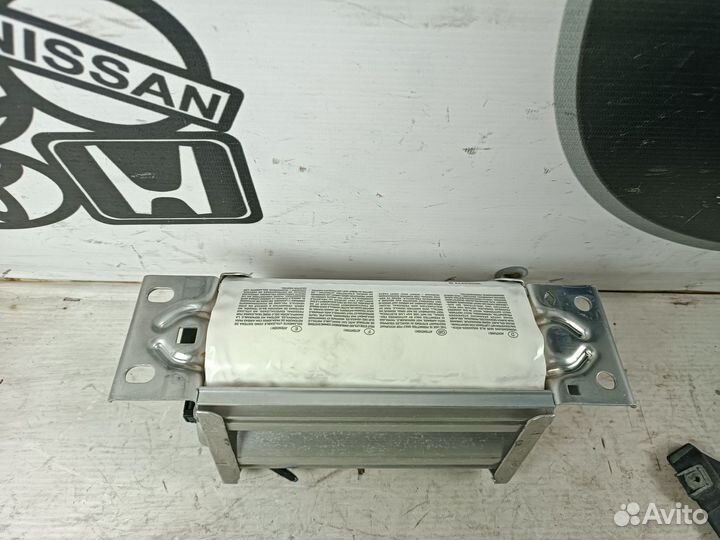 Подушка безопасности пассажира BMW 1 e87