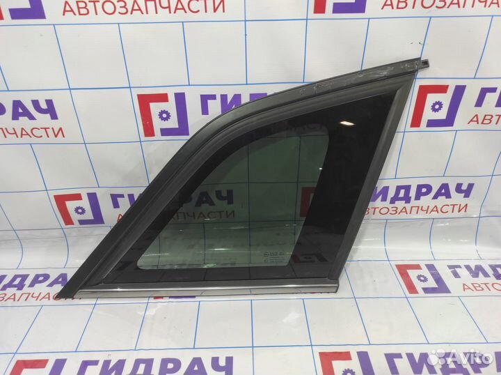 Стекло кузовное глухое правое Opel Antara (C105) 4