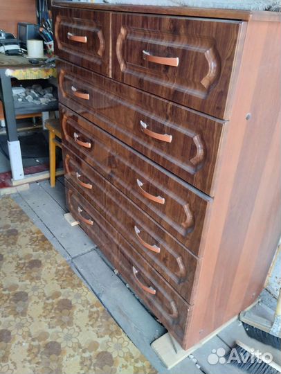 Комод и прикроватная тумба