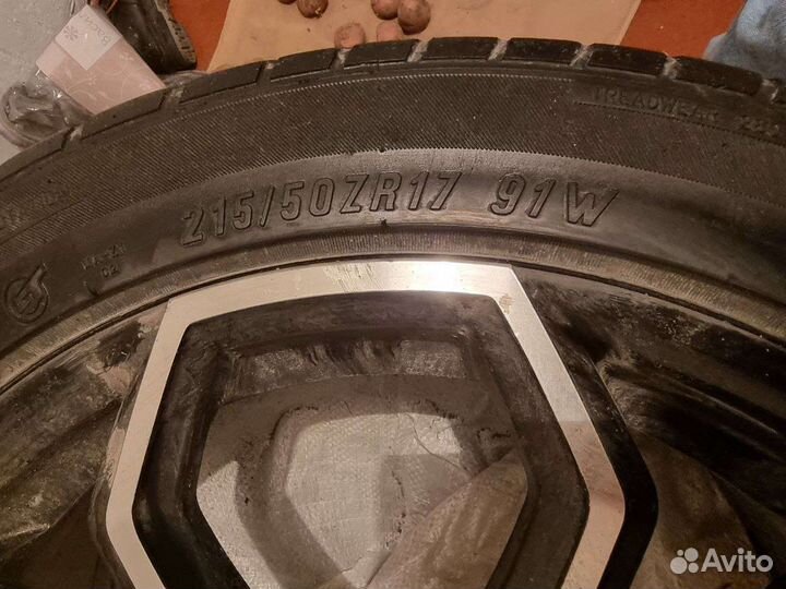 Maxxis Victra MA-Z1 215/50 R17