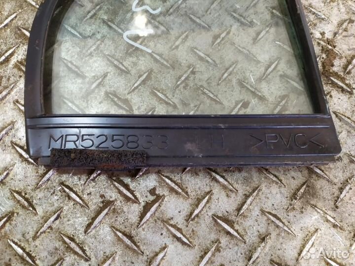 Стекло двери задней левой форточка Mitsubishi Lanc