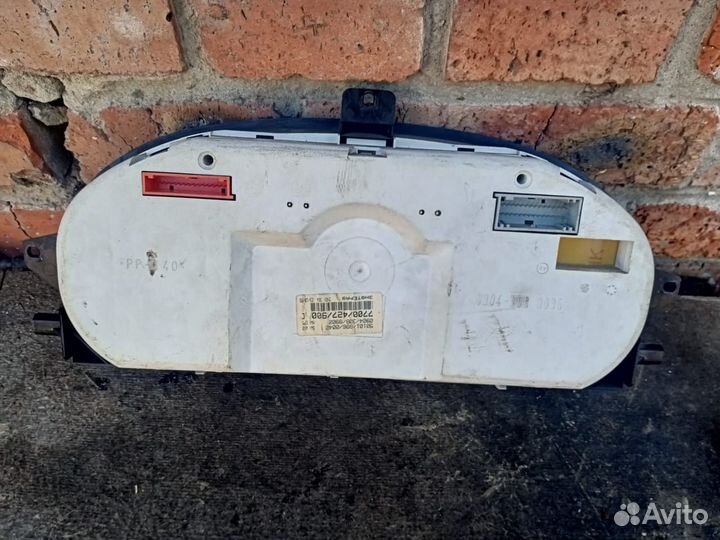 Щиток приборов Renault Scenic 1 1999г