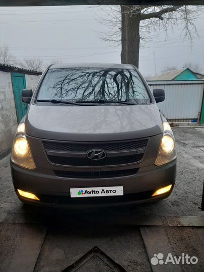 Hyundai Grand Starex 2.5 AT, 2012, 250 000 км