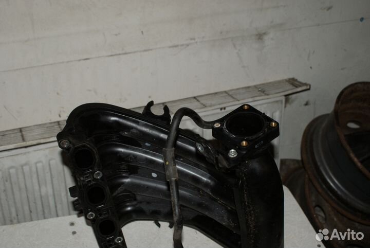 Впускной коллектор Nissan Qashqai J10 пластик